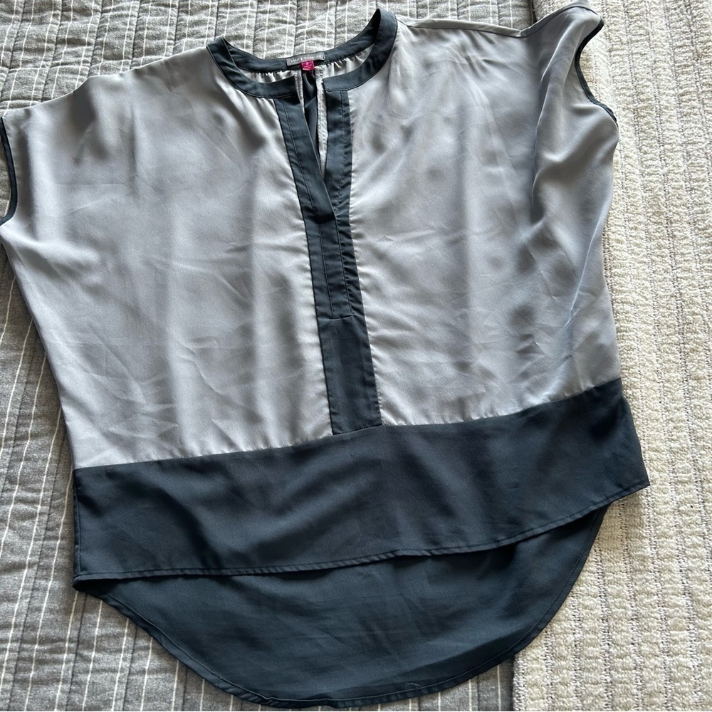 Vince Camuto Blouse S